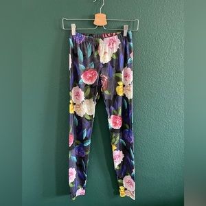 Xhiliration cottage core rose floral print leggings size M